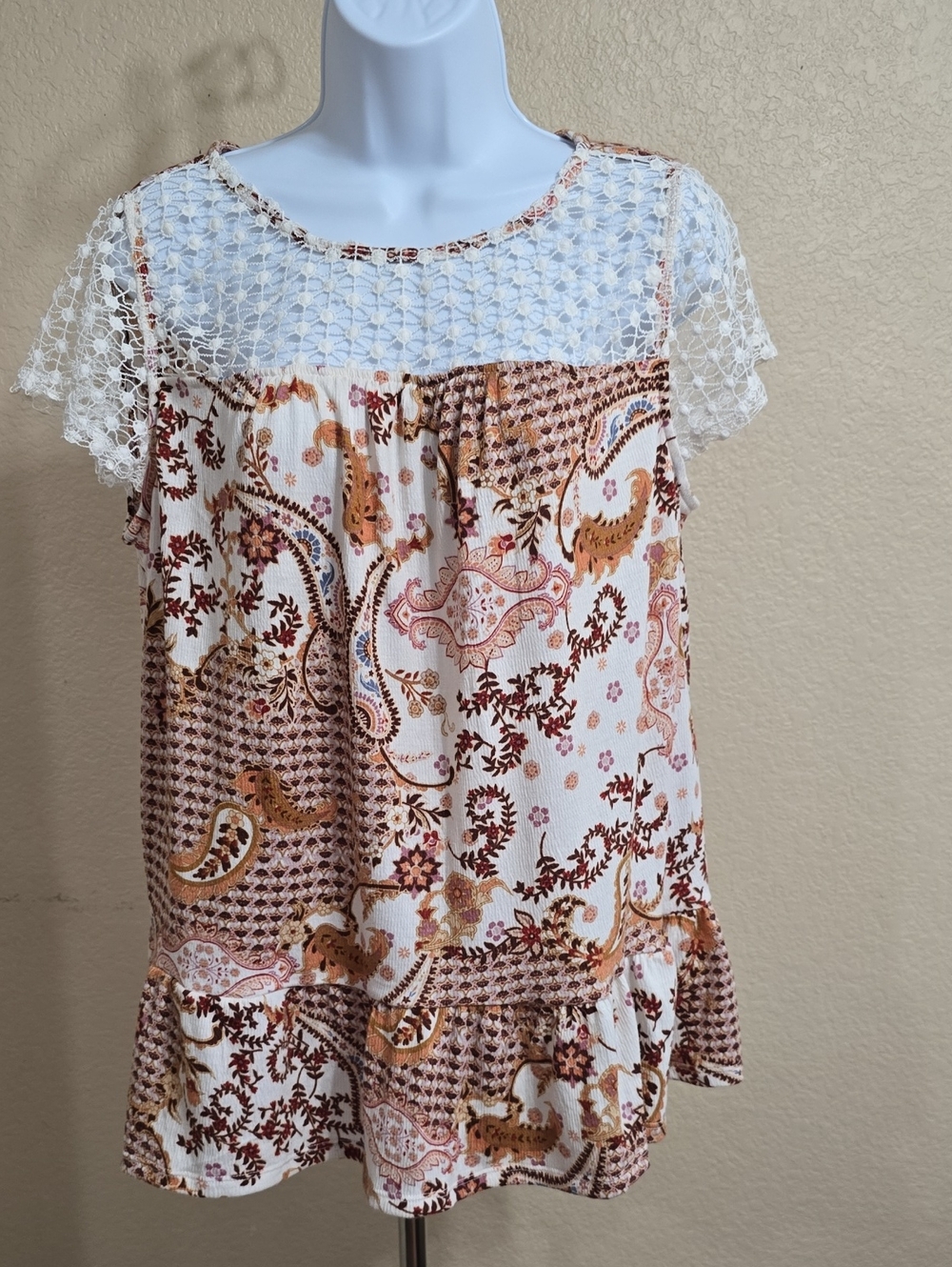 Women's Cream Paisley Lace Yoke Top